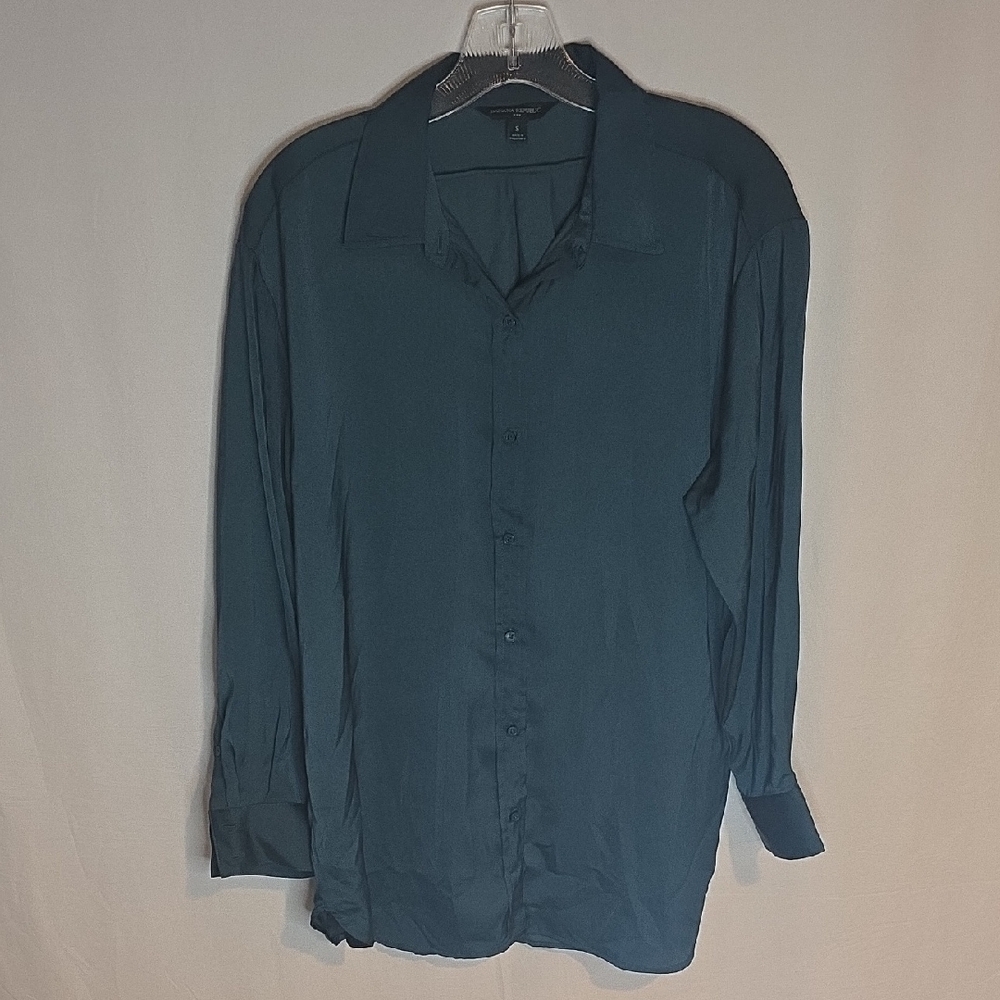 Banana Republic Women's Teal Button Down Shirt